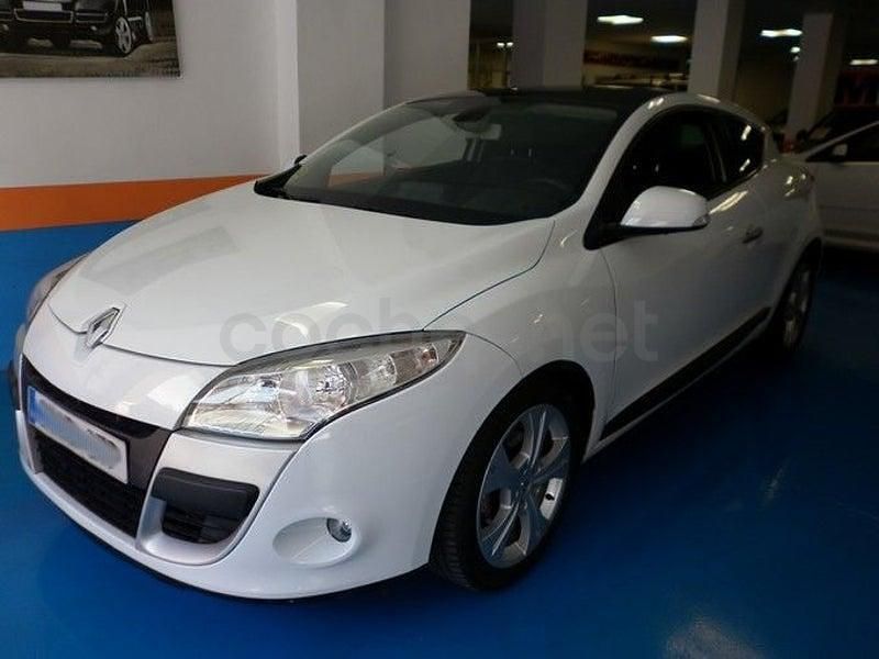 Usado Renault Mégane Dynamique 105 CV (77 kW) 2010 Blanco Berlina
