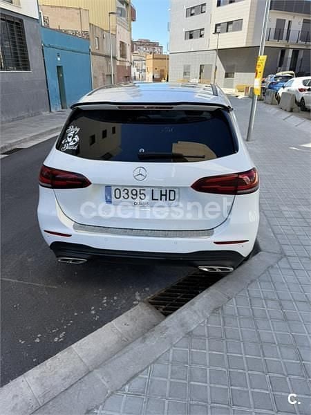 Usado Mercedes B180 122 CV (89 kW) 2020 Blanco Utilitario