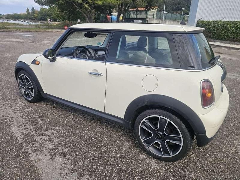 Usado Mini ONE 95 CV (69 kW) 2008 Beige Utilitario