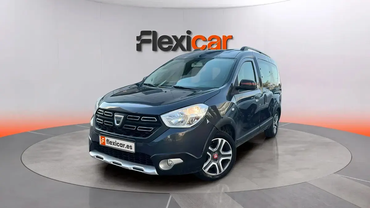 Usado Dacia Dokker Essentiel 95 CV (69 kW) 2019 Negro Monovolumen