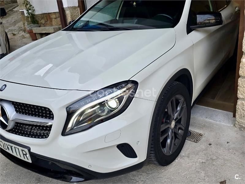 Usado Mercedes GLA220 Urban 170 CV (125 kW) 2014 Blanco SUV