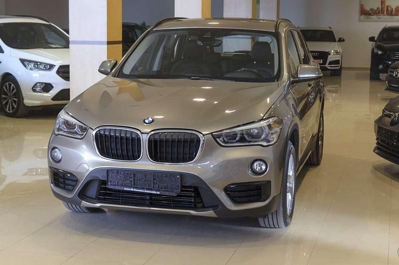 Beige Usado 2017 BMW X1 SUV | 22.690 € (Un poco caro) - Imagen 1/4
