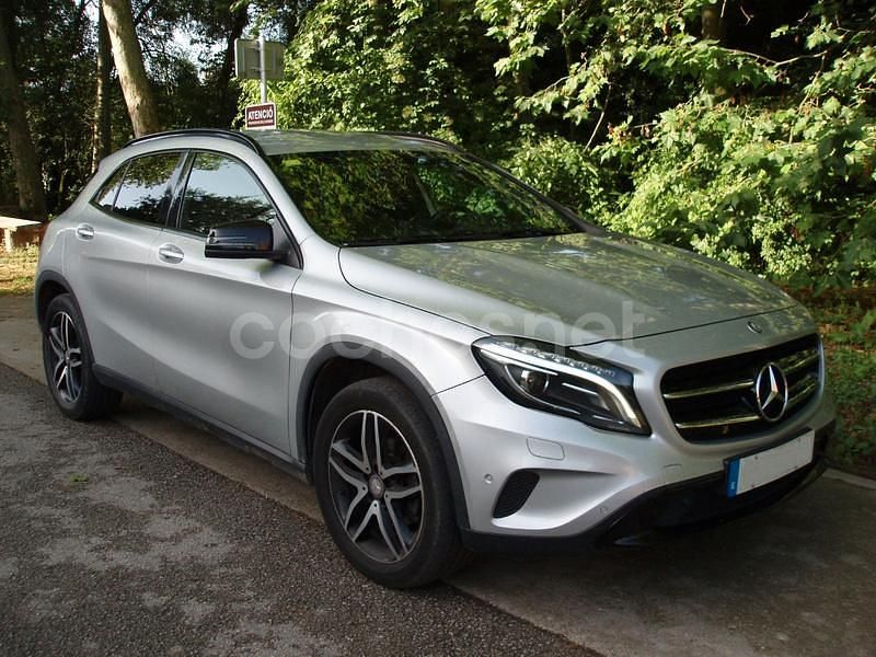 Usado Mercedes GLA220 Style 170 CV (125 kW) 2015 Gris / plata SUV
