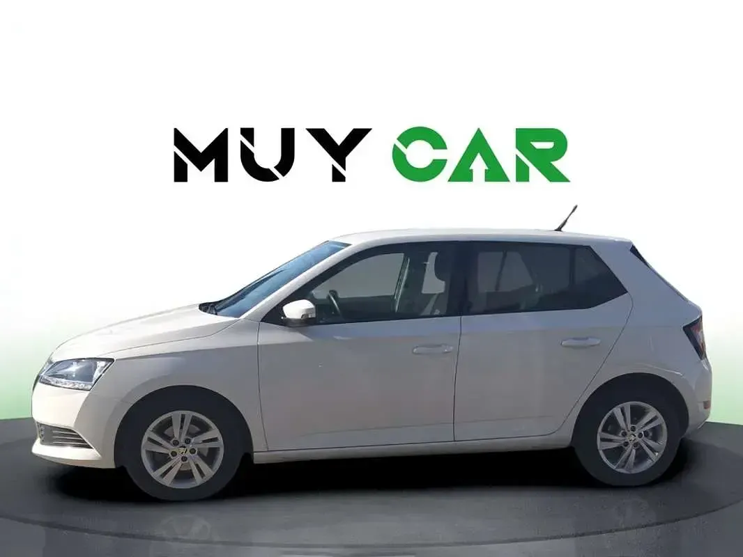 Usado Skoda Fabia Ambition 95 CV (69 kW) 2021 Blanco Utilitario