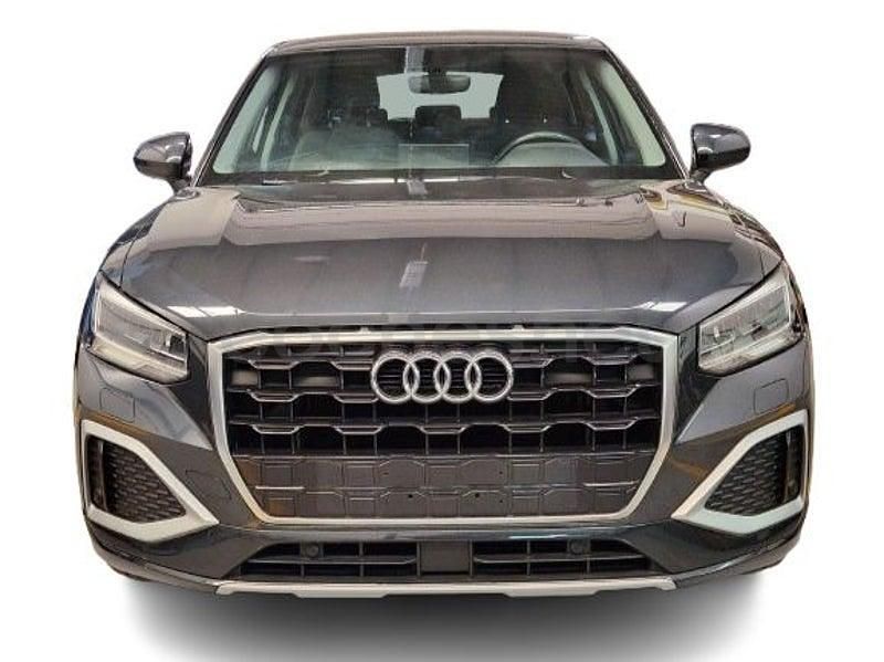 Usado Audi Q2 Advanced Plus 110 CV (80 kW) 2021 Gris / plata SUV