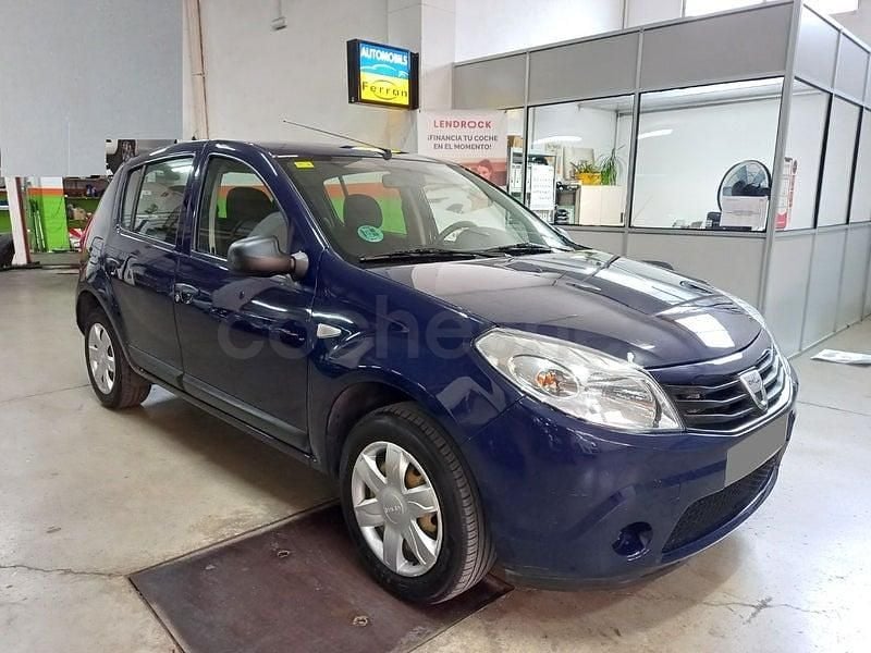 Usado Dacia Sandero Ambiance 75 CV (55 kW) 2011 Azul Berlina