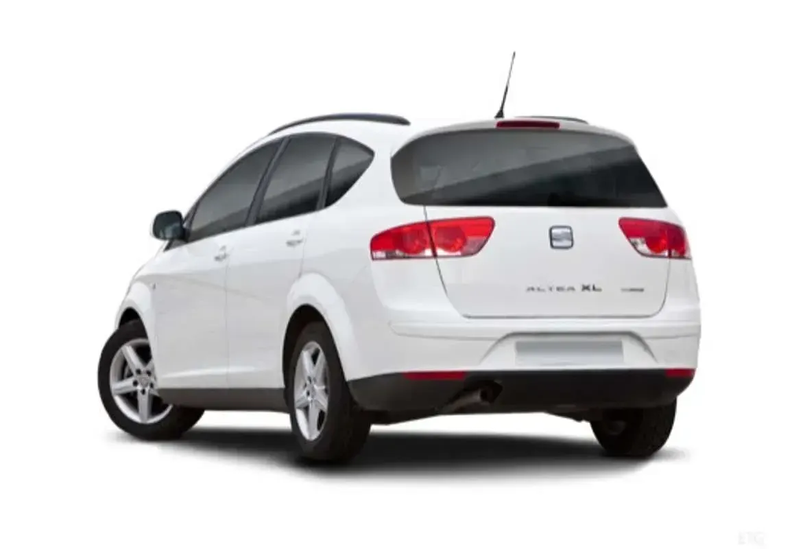 Usado Seat Altea XL Reference 105 CV (77 kW) 2010 Gris Monovolumen