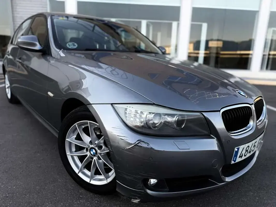 Usado BMW 320 184 CV (135 kW) 2010 Gris Berlina