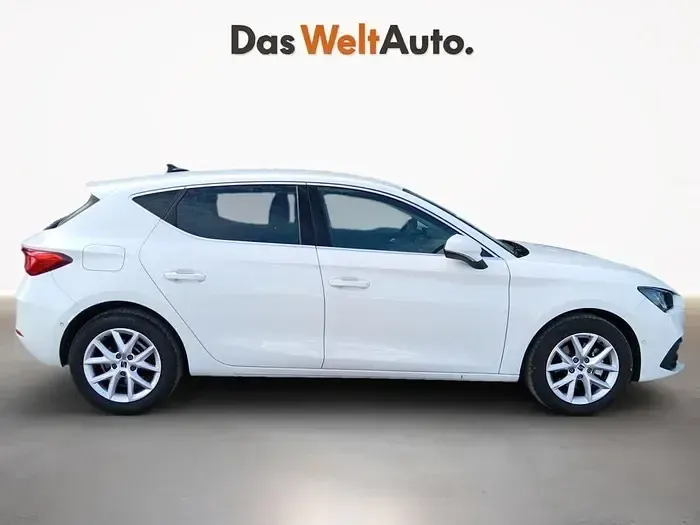 Usado Seat Leon Style 116 CV (85 kW) 2025 Blanco