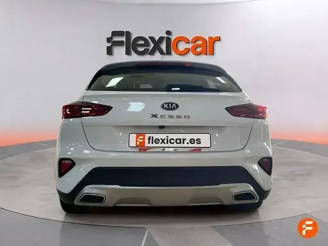 Usado Kia XCeed 120 CV (88 kW) 2021 Blanco SUV