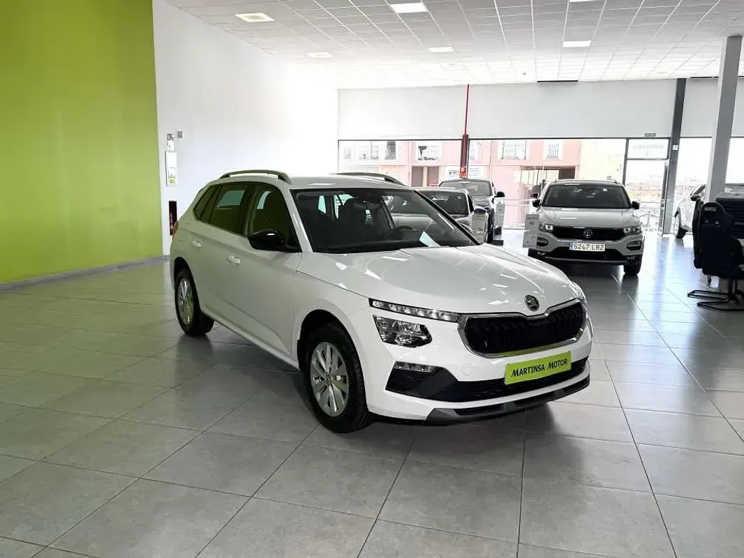 Usado Skoda Kamiq Selection 116 CV (85 kW) 2024 Blanco SUV