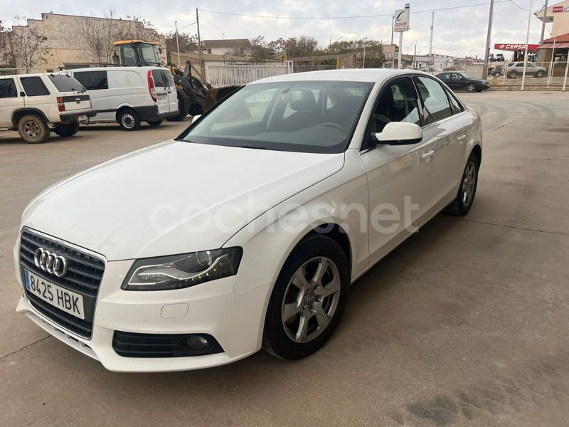 Usado Audi A4 120 CV (88 kW) 2011 Blanco Berlina
