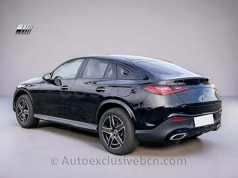 Usado Mercedes GLC300e 313 CV (230 kW) 2025 Negro Coupe