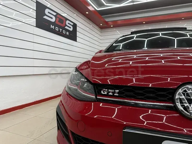 Usado VW Golf VII R 310 CV (228 kW) 2017 Rojo Familiar
