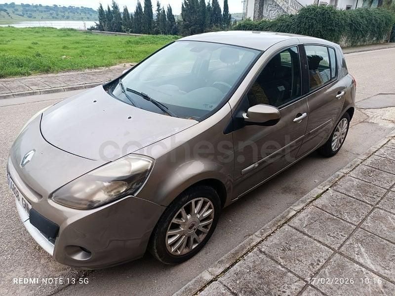 Usado Renault Clio II Exception 105 CV (77 kW) 2009 Beige Berlina