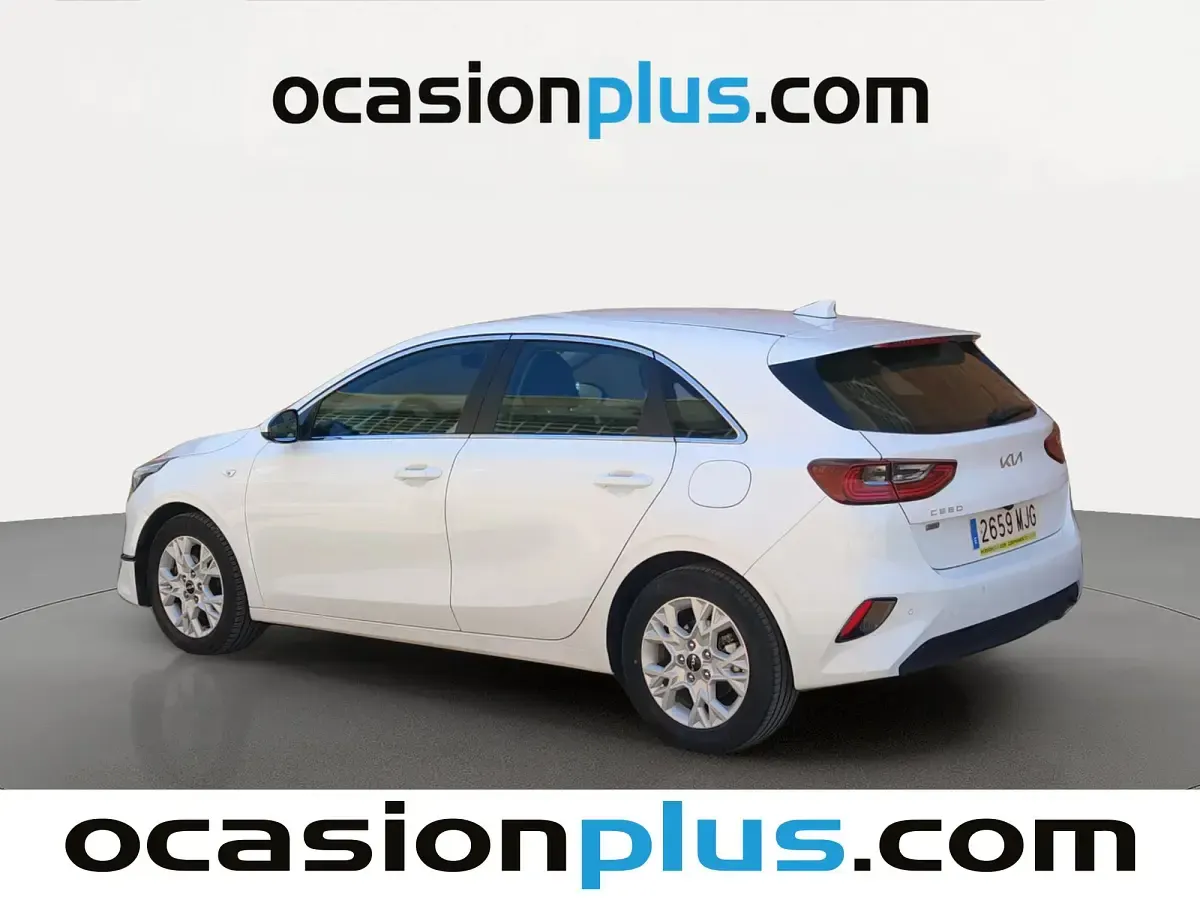 Usado Kia Ceed 136 CV (100 kW) 2023 Blanco Utilitario