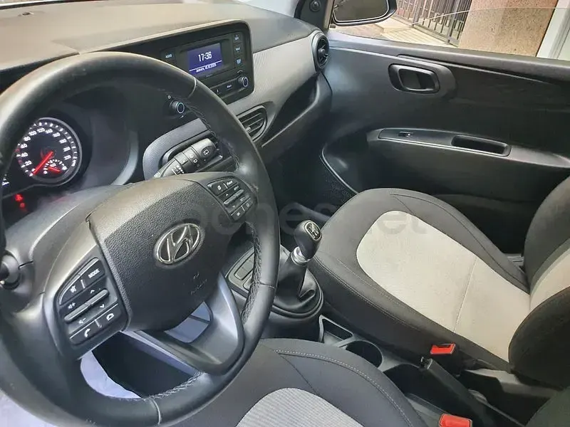 Usado Hyundai i10 67 CV (49 kW) 2021 Blanco Utilitario