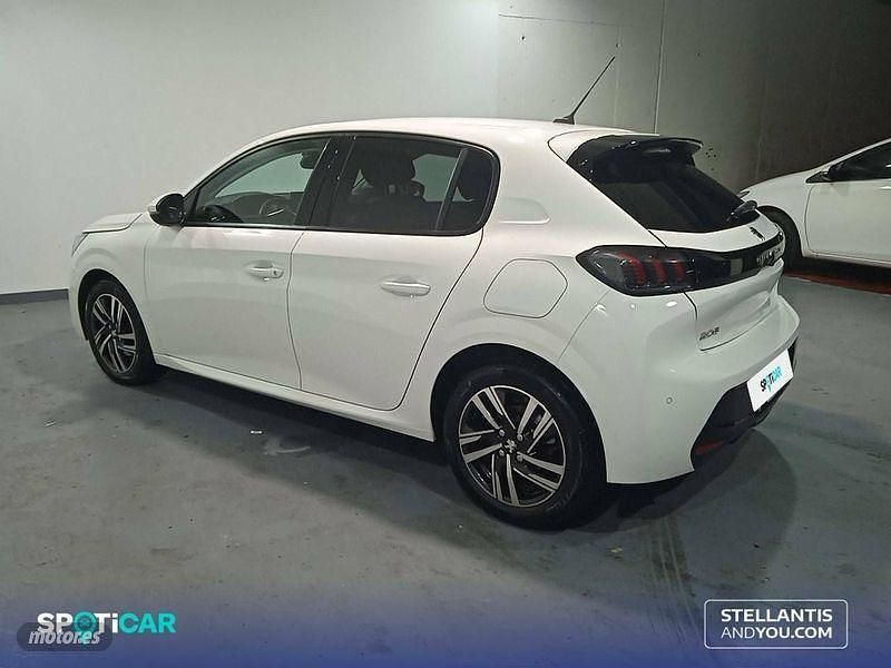 Usado Peugeot 208 Allure 100 CV (73 kW) 2020 Blanco Utilitario