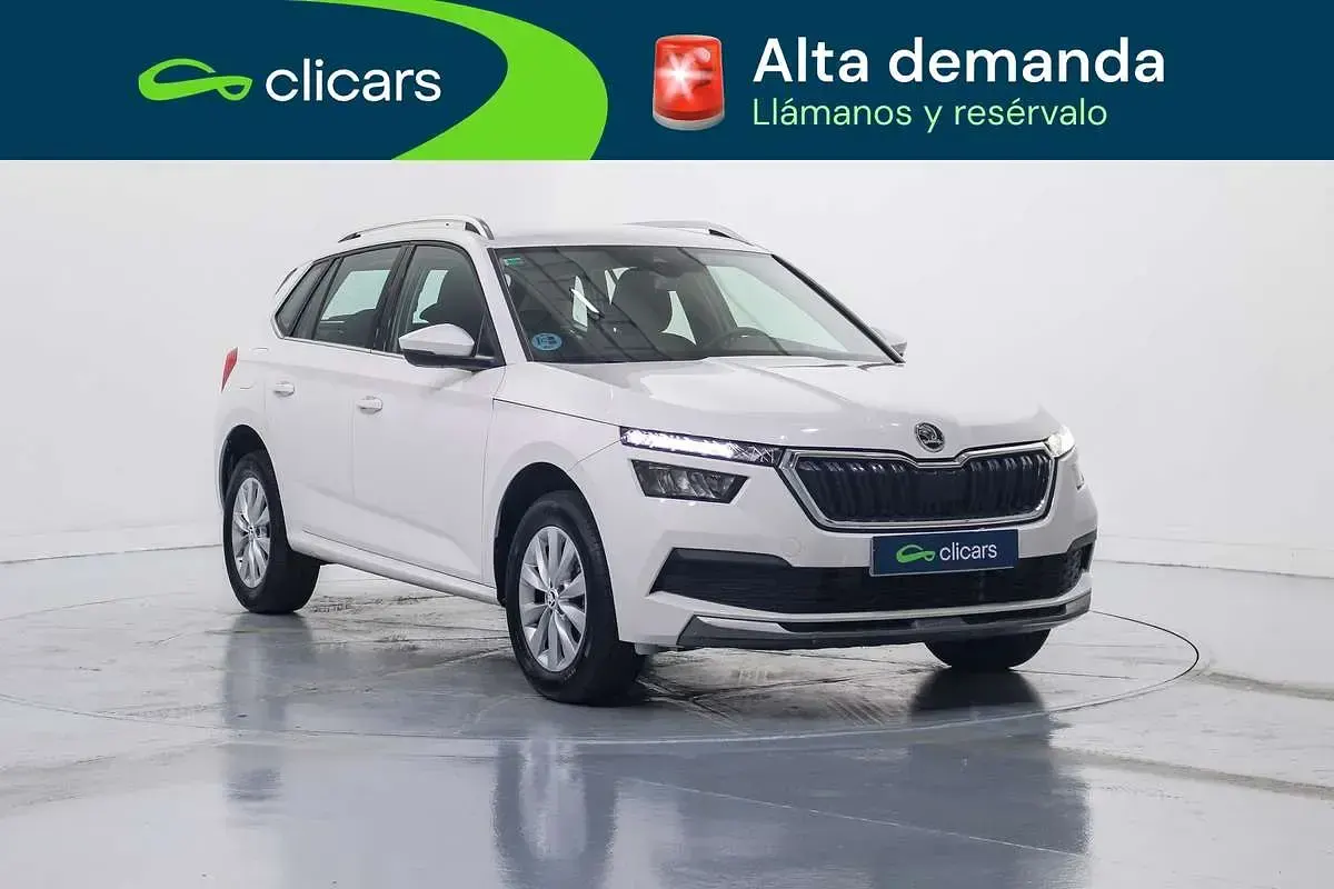 Usado Skoda Kamiq Ambition 110 CV (80 kW) 2022 Blanco SUV