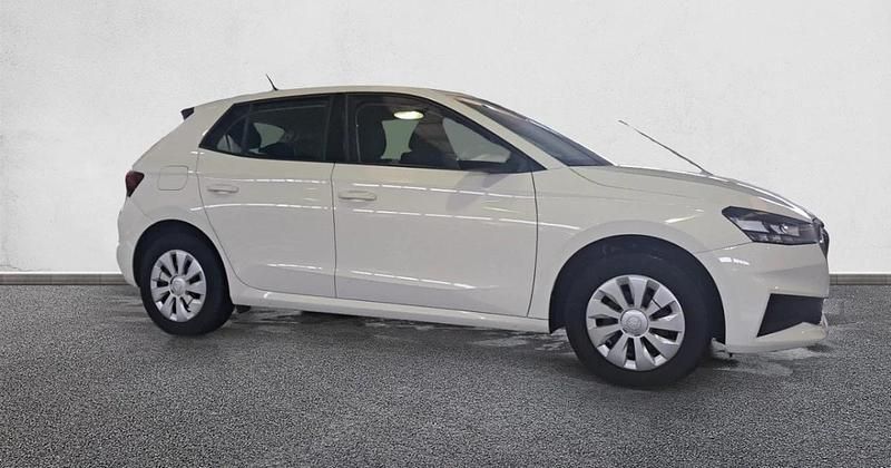 Usado Skoda Fabia Active 95 CV (69 kW) 2022 Utilitario