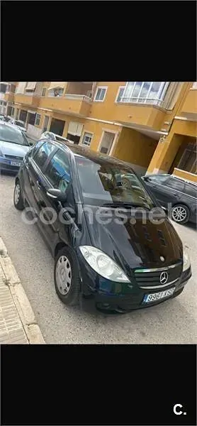 Usado Mercedes A160 Elegance 75 CV (55 kW) 2004 Negro Monovolumen