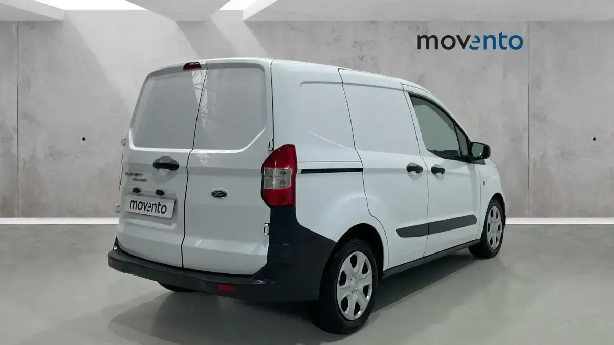 Usado Ford Transit Trend 102 CV (75 kW) 2021 Blanco Van