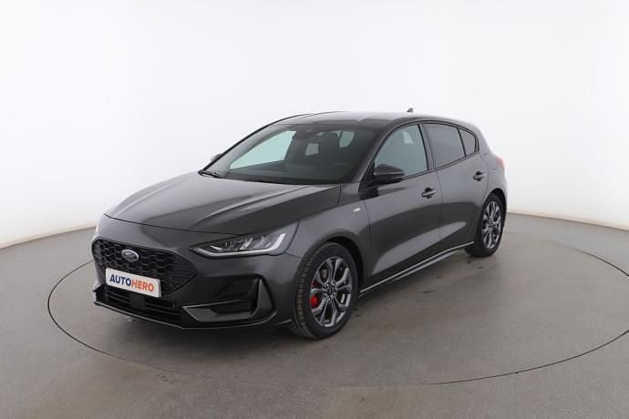 Gris Usado 2023 Ford Focus ST-Line Berlina | 20.761 € (Precio justo) - Imagen 1/3