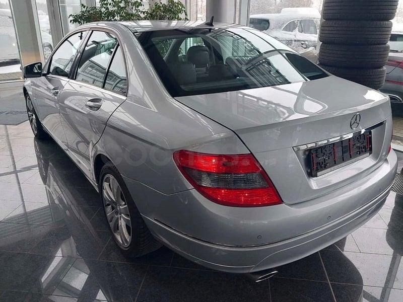 Usado Mercedes C250 Avantgarde 204 CV (150 kW) 2010 Gris / plata Berlina