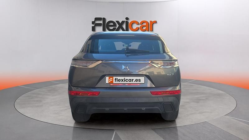 Usado DS Automobiles DS7 Crossback Chic 130 CV (95 kW) 2021 Gris SUV