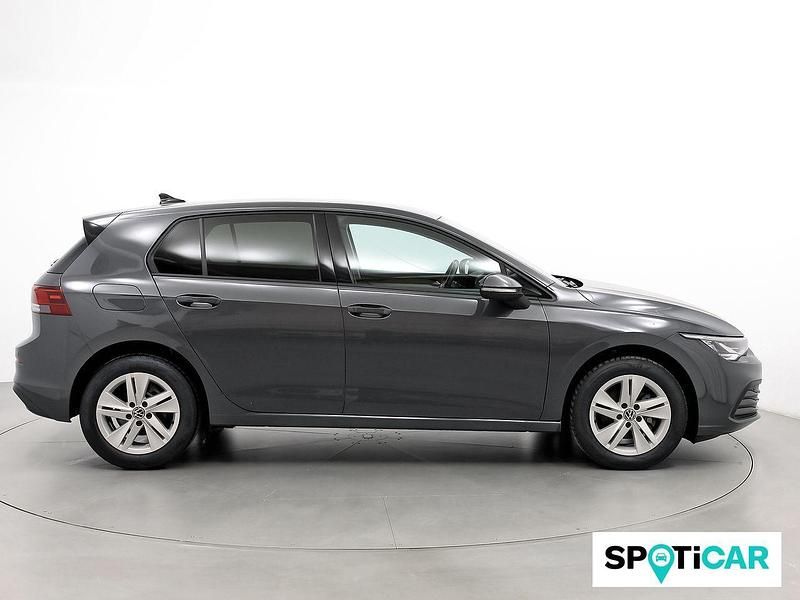 Usado VW Golf VII Life 150 CV (110 kW) 2021 Gris / plata Utilitario