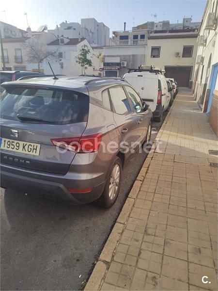 Usado Seat Arona Ecomotive 95 HP (69 kW) 2017 Cinzento SUV
