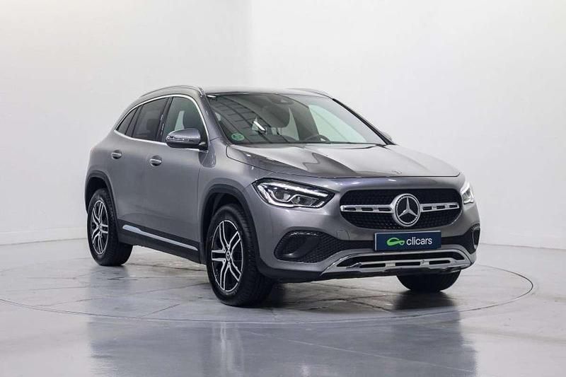 Usado Mercedes GLA200 150 CV (110 kW) 2022 Gris SUV
