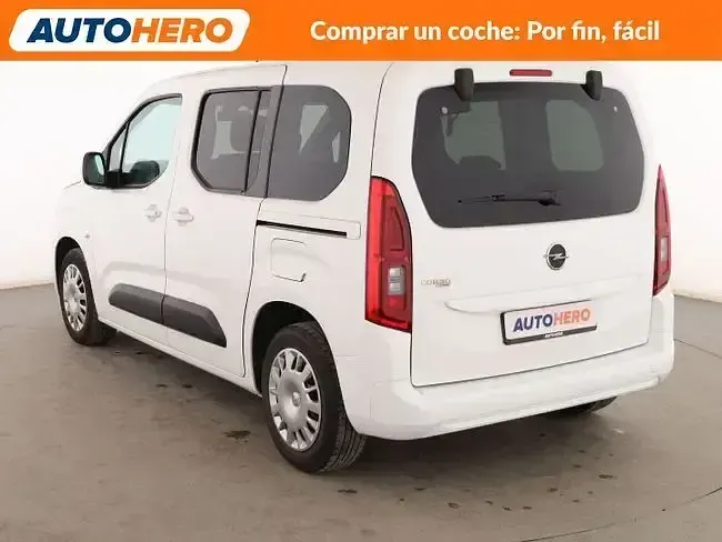 Usado Opel Combo Selective 110 CV (80 kW) 2019 Blanco Monovolumen