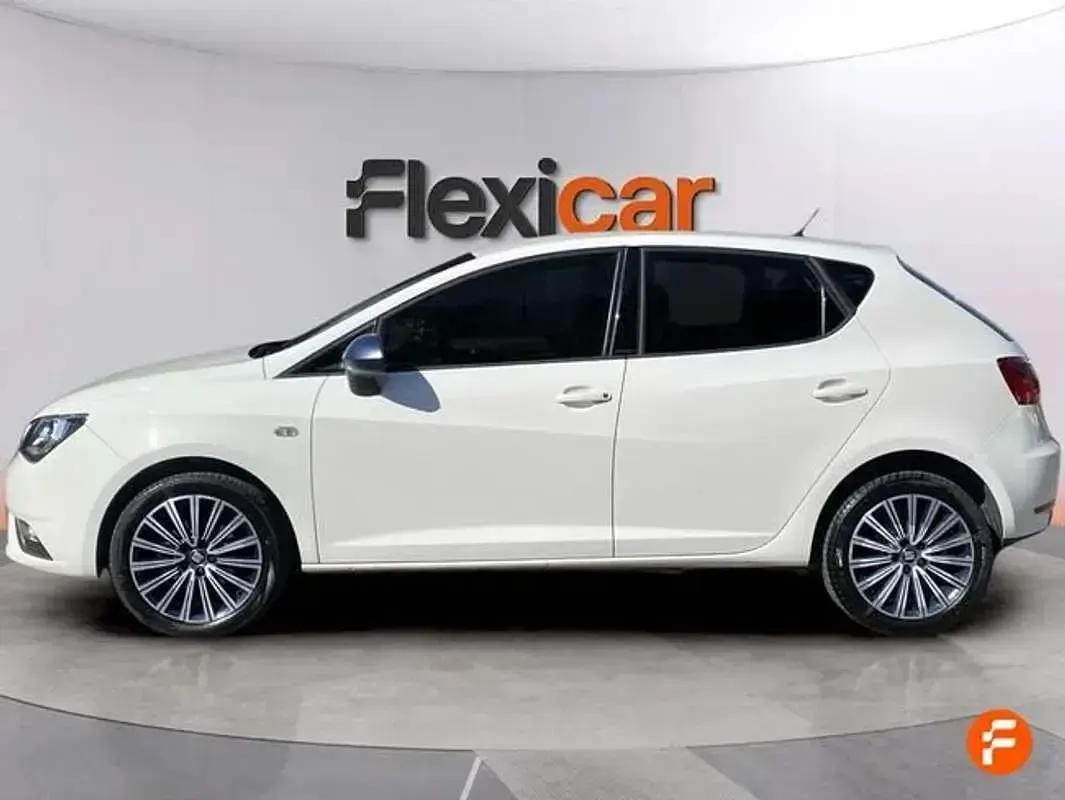 Usado Seat Ibiza Reference 90 CV (66 kW) 2017 Blanco Utilitario