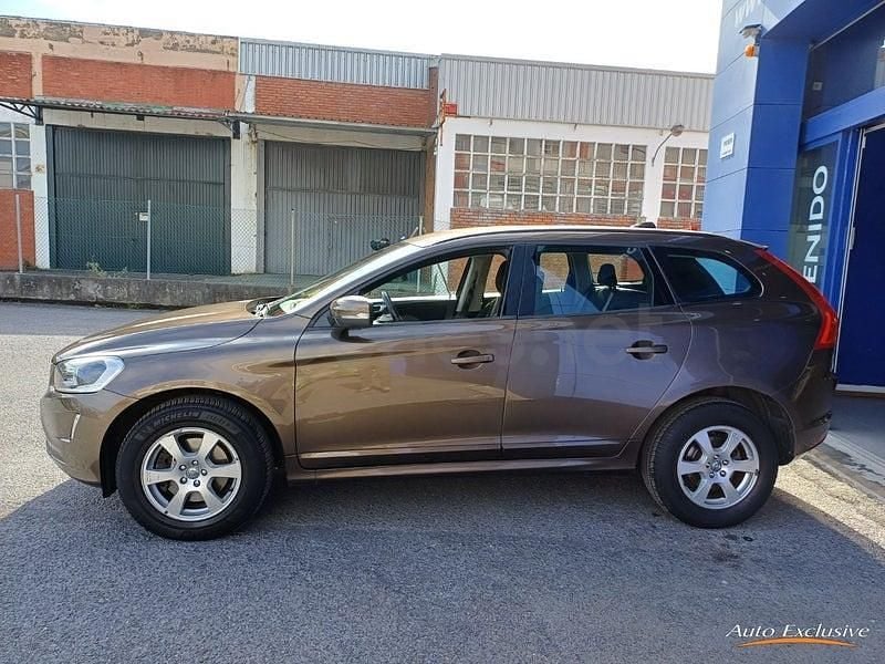 Usado Volvo XC60 Kinetic 136 CV (100 kW) 2014 Marrón SUV