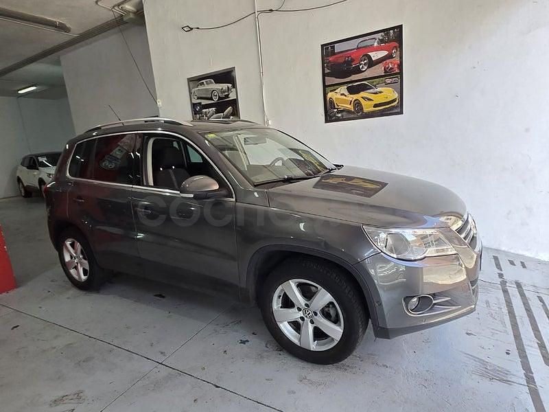 Usado VW Tiguan Advance 140 CV (102 kW) 2012 Gris / plata SUV