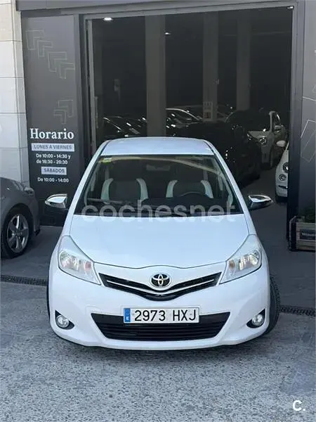 Usado Toyota Yaris SoHo 90 CV (66 kW) 2014 Blanco Utilitario