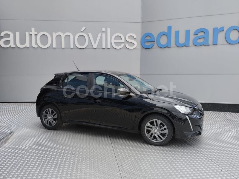 Negro Usado 2022 Peugeot 208 Active Utilitario | 13.800 € (Precio justo) - Imagen 1/4