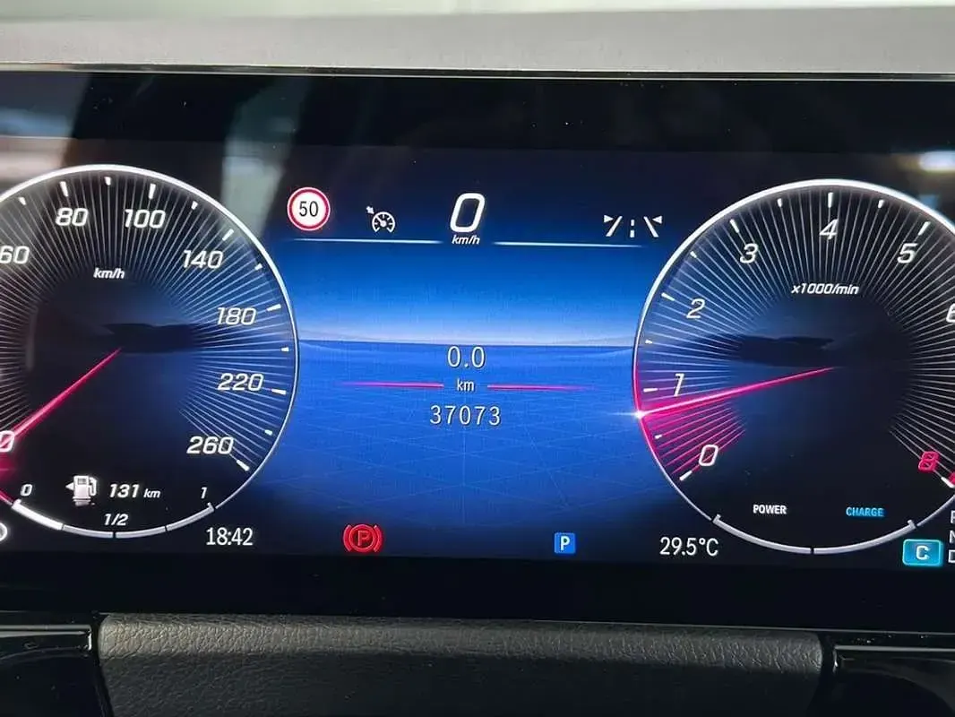 Usado Mercedes B220 139 CV (102 kW) 2023 Azul Utilitario