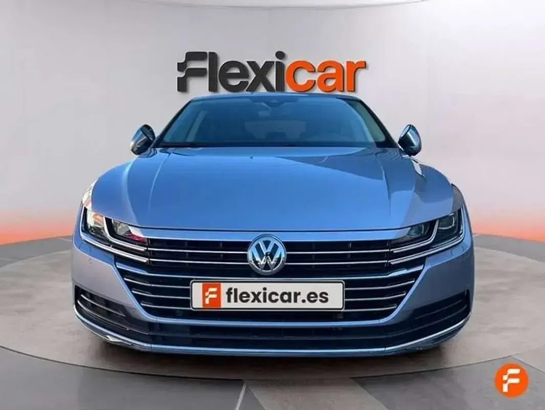 Usado VW Arteon Elegance 150 HP (110 kW) 2018 Cinzento Citadino