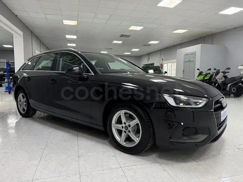 Usado Audi A4 Advanced Plus 136 CV (100 kW) 2021 Negro Familiar