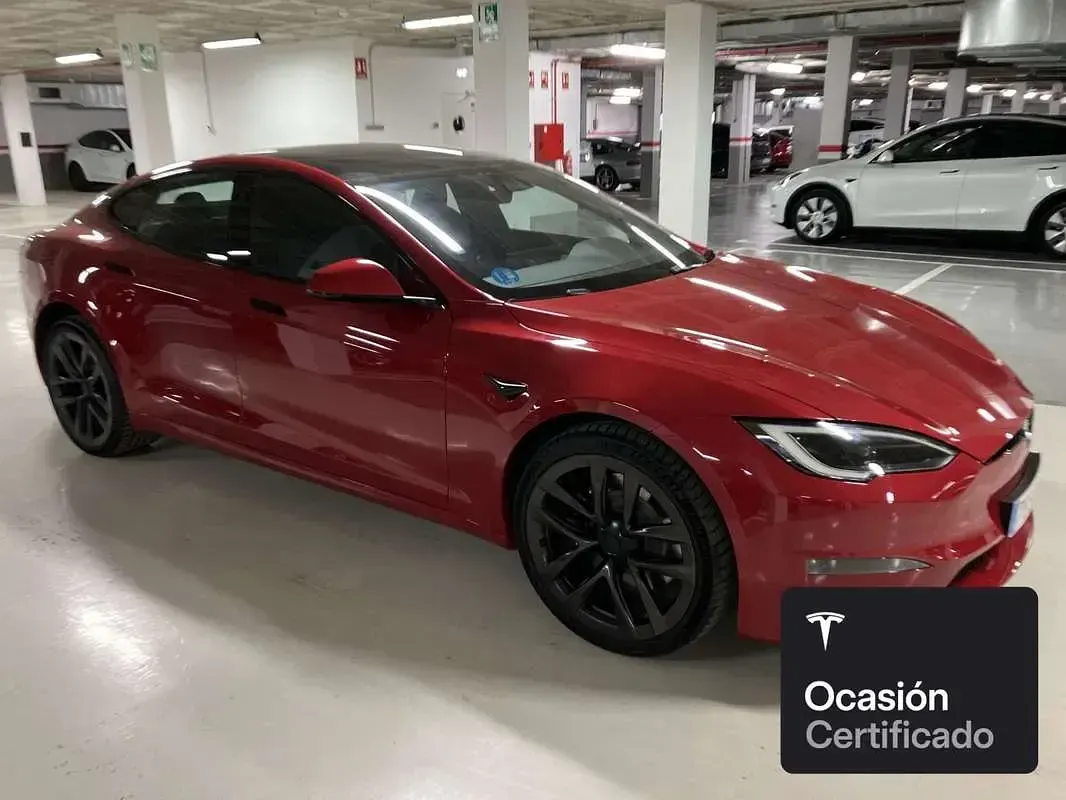 Usado Tesla Model S 492 kW (670 CV) 2022 Rojo Utilitario