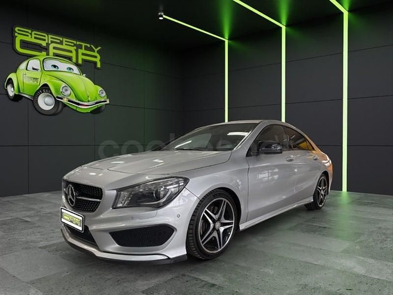 Usado Mercedes CLA220 170 CV (125 kW) 2014 Gris / plata Berlina