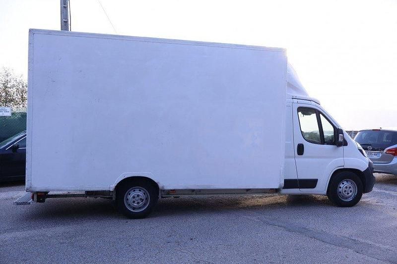 Usado Peugeot Boxer 140 CV (102 kW) 2020 Blanco Van