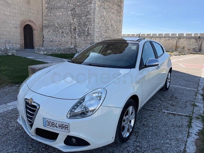 Usado Alfa Romeo Giulietta Progression 120 CV (88 kW) 2013 Blanco Utilitario