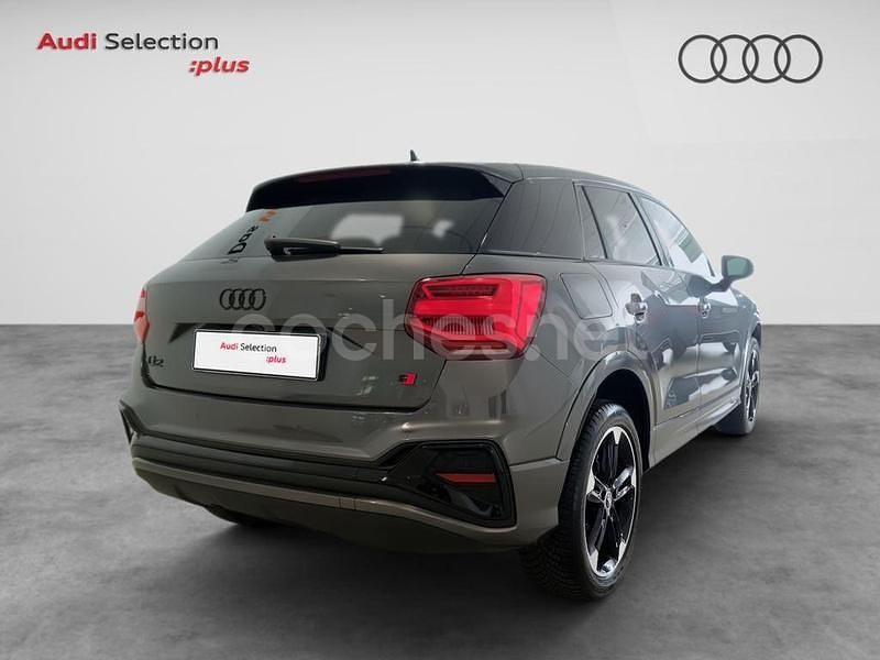 Usado Audi Q2 S-Line 116 CV (85 kW) 2024 Gris / plata SUV