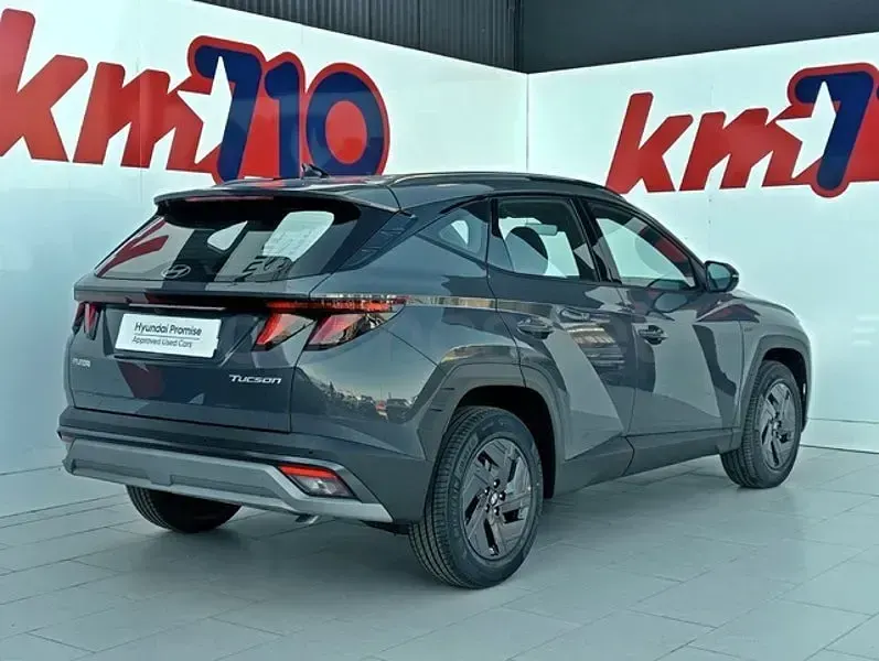 Nuevo Hyundai Tucson Blackline 150 CV (110 kW) 2026 Gris / plata SUV