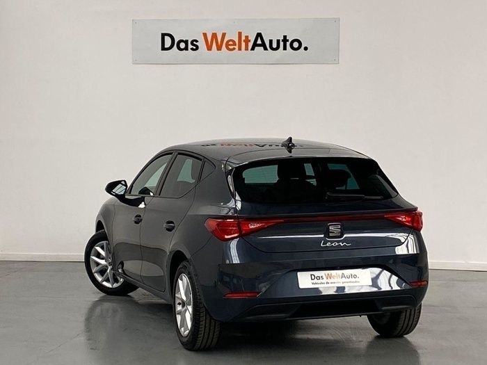 Gris Usado 2024 Seat Leon Style | 20.900 € (Precio justo) - Imagen 1/4