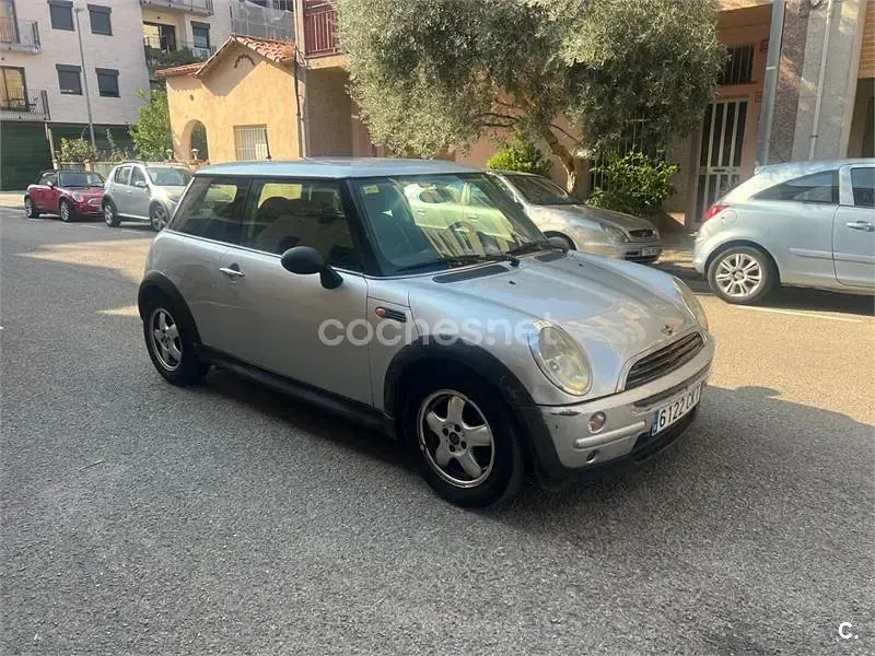 Usado Mini One D 75 CV (55 kW) 2003 Gris / plata Utilitario