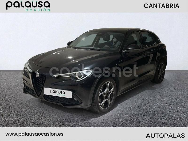 Usado Alfa Romeo Stelvio Sprint 190 CV (139 kW) 2020 Negro SUV